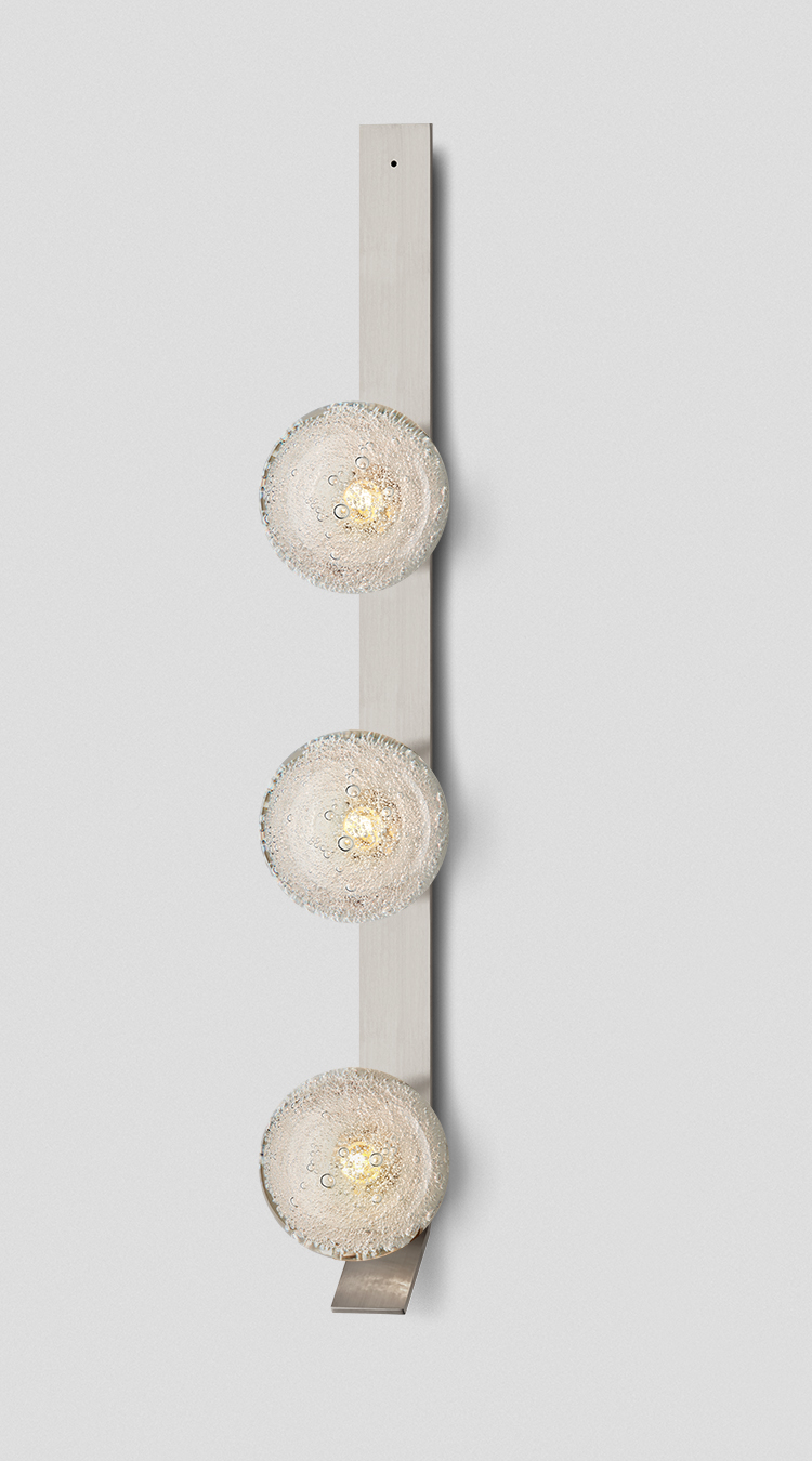 Fizi Wall Sconce Triple Ball with Kick